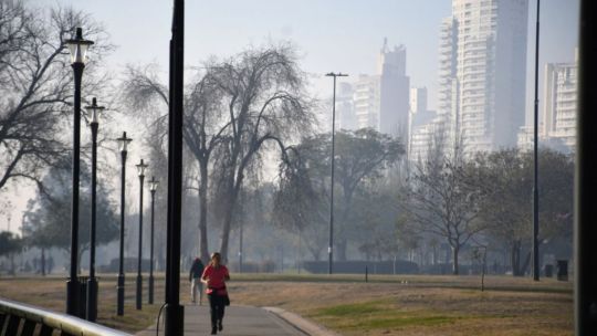 Humo sobre el agua: Rosario se volvió irrespirable