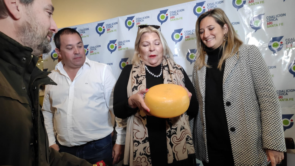 Carrió vinculó a Bonfatti con el narcotráfico y dijo que Javkin es "inútil y cobarde"