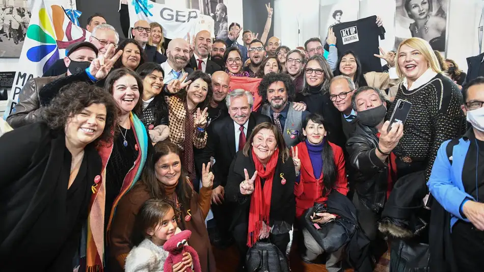 Alberto Fernández, desafiante en un acto con Vizzotti: "¿Quieren probar nuestra fuerza? La van a probar"