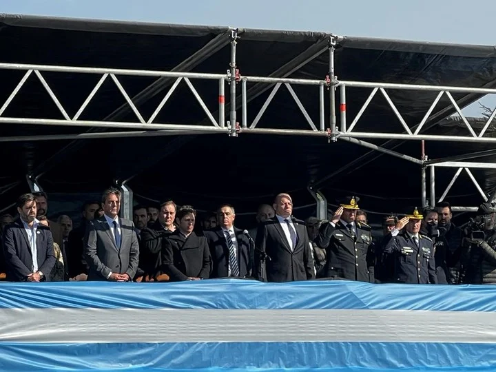 Desde este mediodía:  Otro show con un impresionante despliegue de Sergio Berni: a más de una semana del Día de la Bandera armó un acto para la jura de los cadetes